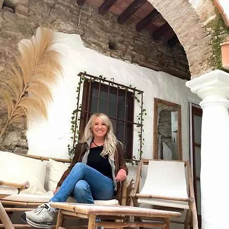 Arcos De Tarifa, Casco Historico, Aparcamiento *